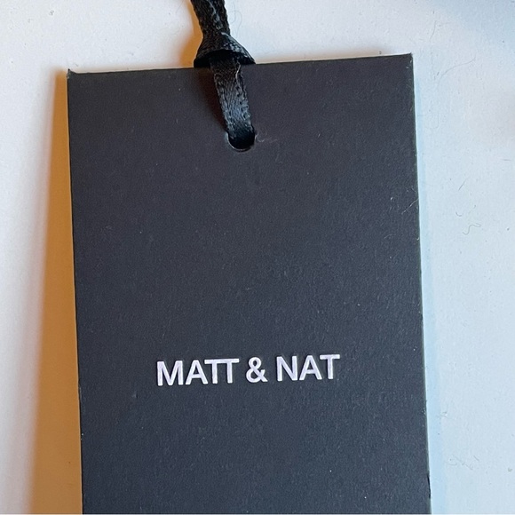 Matt & Nat Green Crossbody Purse - Picture 4 of 5